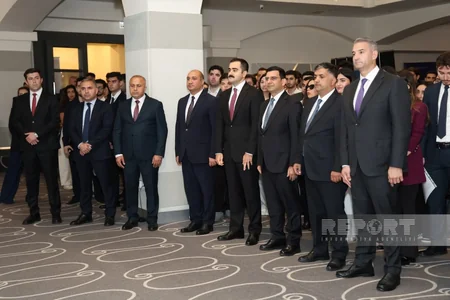 Dövlət Proqramı məzunları üçün karyera sərgisi keçirilib