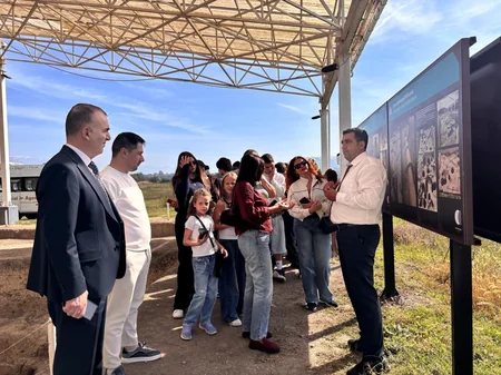 Azərbaycana gətirilmiş ukraynalı uşaqlar müxtəlif ekskursiyalara cəlb edilib
