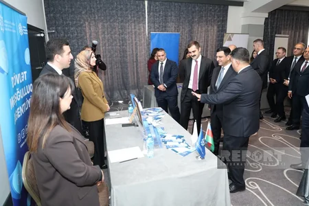 Dövlət Proqramı məzunları üçün karyera sərgisi keçirilib