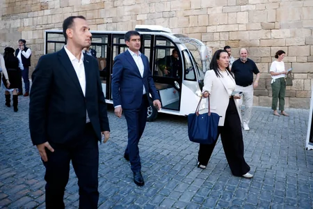 Beynəlxalq nümayəndə heyəti İçərişəhər Dövlət Tarix-Memarlıq Qoruğunu ziyarət edib
