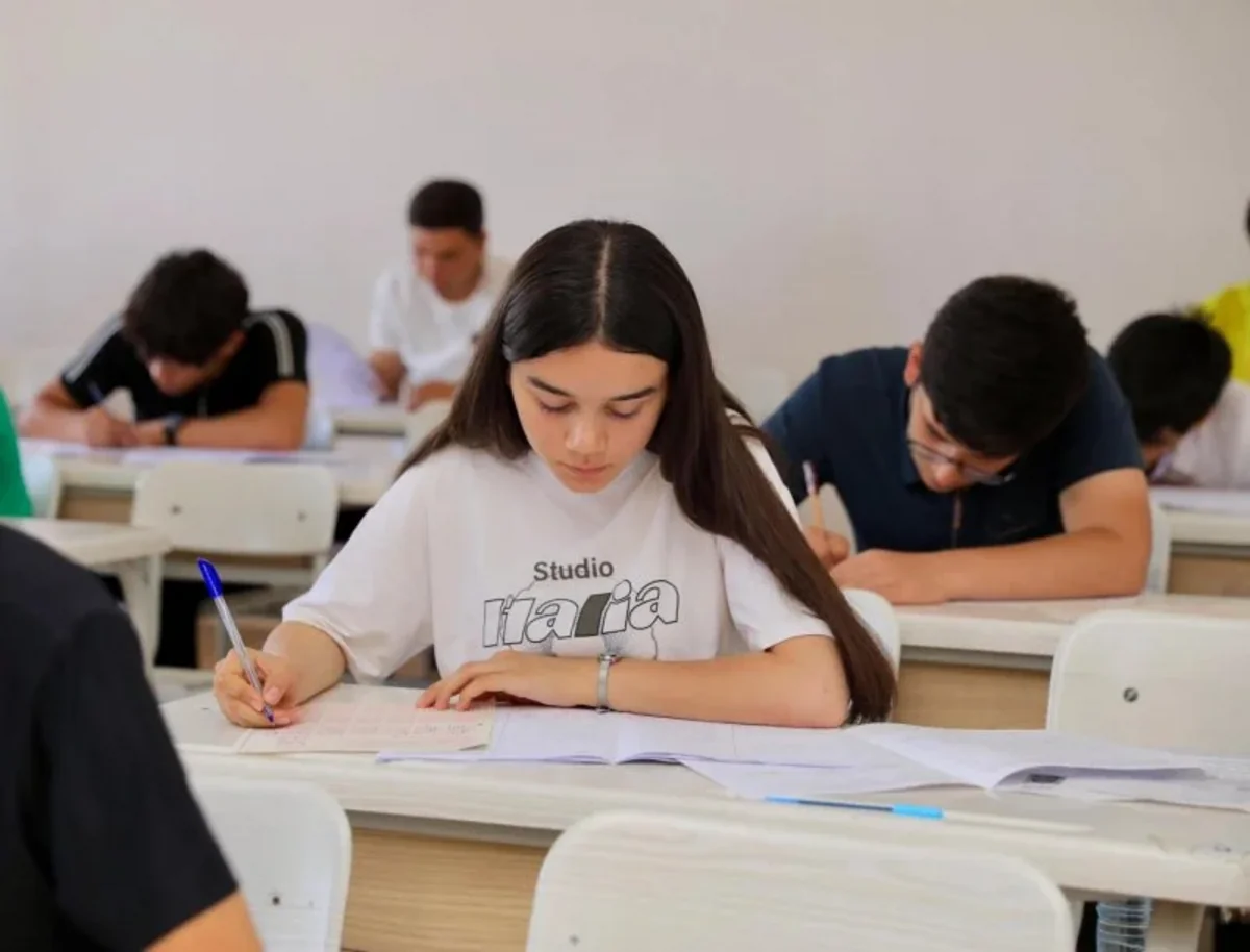 2026-cı il buraxılış imtahanı iştirakçılarının təcrübəsi araşdırılıb
