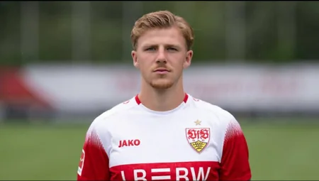 Barselona Ştutqartın futbolçusu Finn Yelçlə maraqlanır