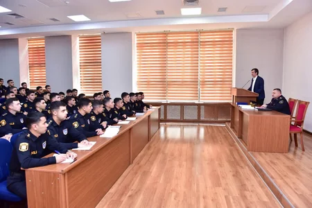 Polis Akademiyasında ixtisaslaşmış mütəxəssislərin iştirakı ilə dərslər keçirilir