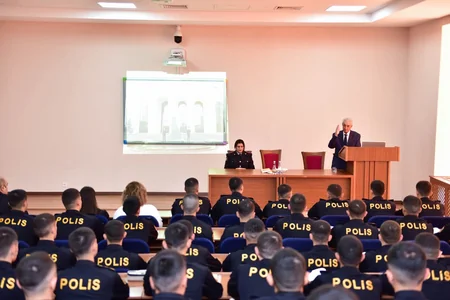 Polis Akademiyasında ixtisaslaşmış mütəxəssislərin iştirakı ilə dərslər keçirilir