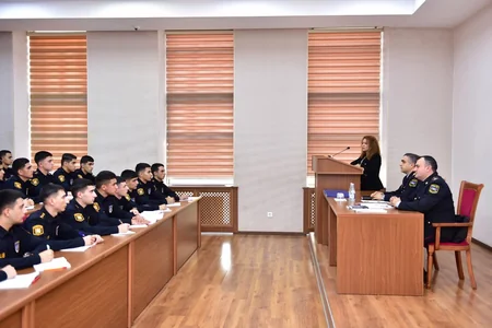 Polis Akademiyasında ixtisaslaşmış mütəxəssislərin iştirakı ilə dərslər keçirilir