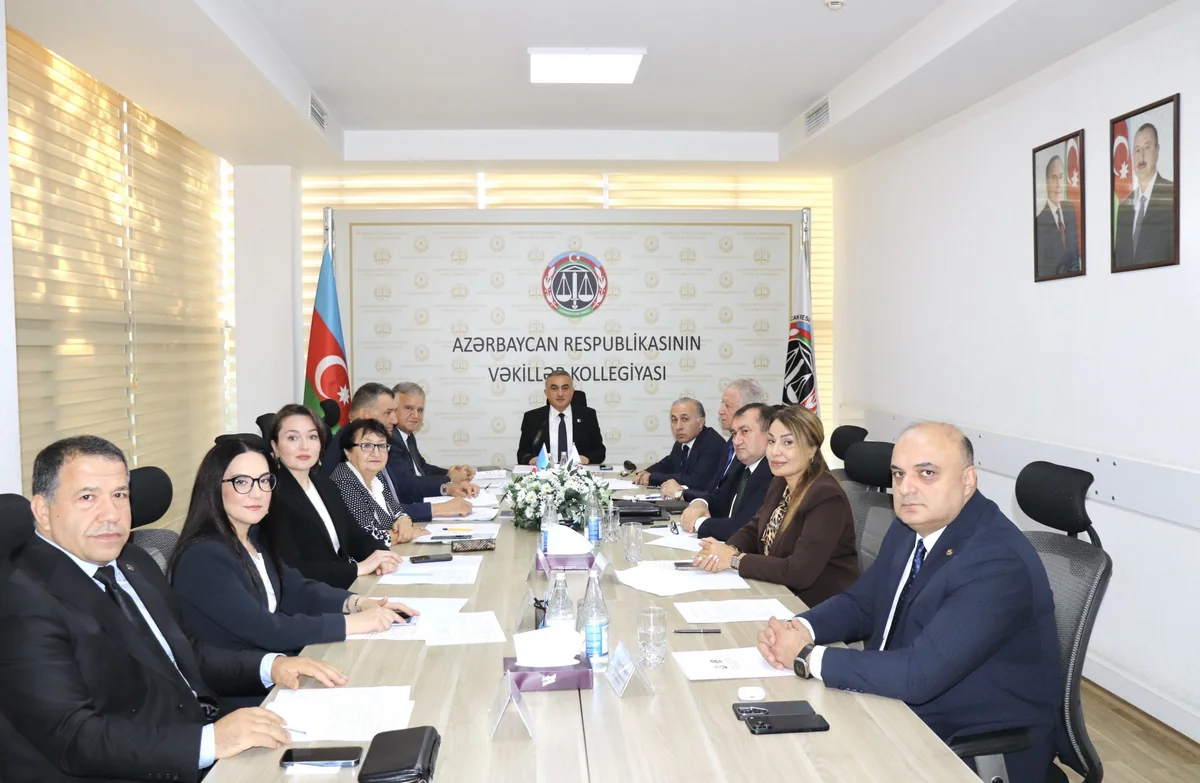 İntizam pozuntularına görə 2 vəkilə töhmət verilib və 4 vəkilə xəbərdarlıq edilib