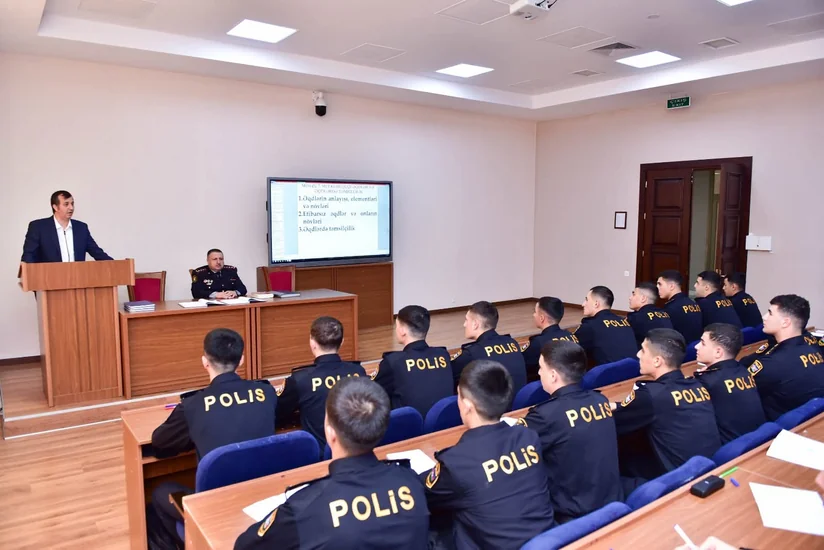 Polis Akademiyasında ixtisaslaşmış mütəxəssislərin iştirakı ilə dərslər keçirilir