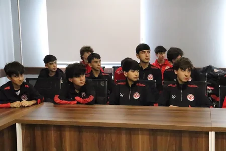 Araz-Naxçıvan və Qarabağın aşağı yaş qrupları üçün danışılmış oyunlarla bağlı sessiya keçirilib