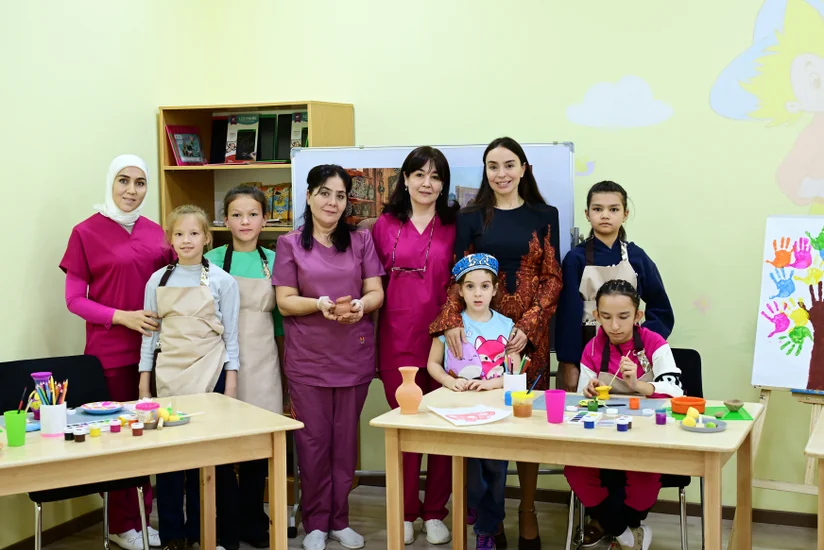 Leyla Əliyeva xüsusi qayğıya ehtiyacı olan uşaqlar üçün yaradılan mərkəzlərin fəaliyyəti ilə tanış olub