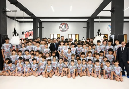 Fərid Qayıbov yeni idman zalının açılışında iştirak edib