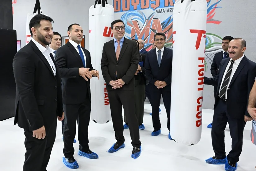 Fərid Qayıbov yeni idman zalının açılışında iştirak edib