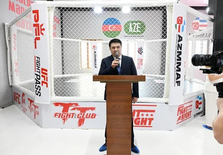 Fərid Qayıbov yeni idman zalının açılışında iştirak edib