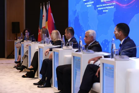 Yaşıl Enerji Dəhlizinin maliyyələşdirilməsi və investisiya tərəfdaşlığı imkanları müzakirə edilib
