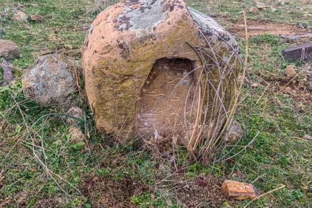 Qərbi Azərbaycanın yaddaş yerləri: Ərinc kəndinin tarixi araşdırılıb