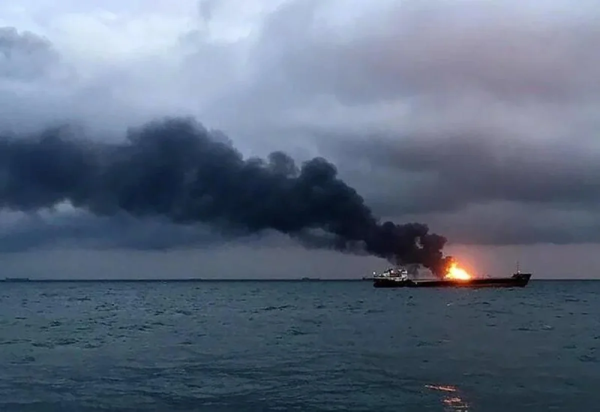 Судно с гражданами Азербайджана на борту затонуло в Черном море после удара БПЛА