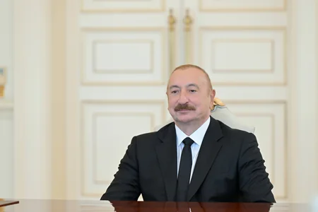İlham Əliyev Hindistanın xarici işlər nazirini qəbul edib