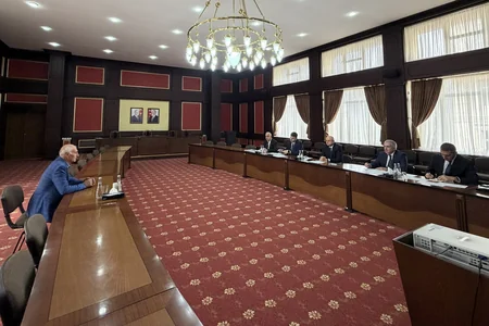 Energetika naziri Naxçıvanda vətəndaşları qəbul edib