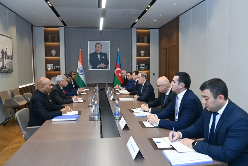 Azerbaijan, India mull transport corridors situation in South Caucasus