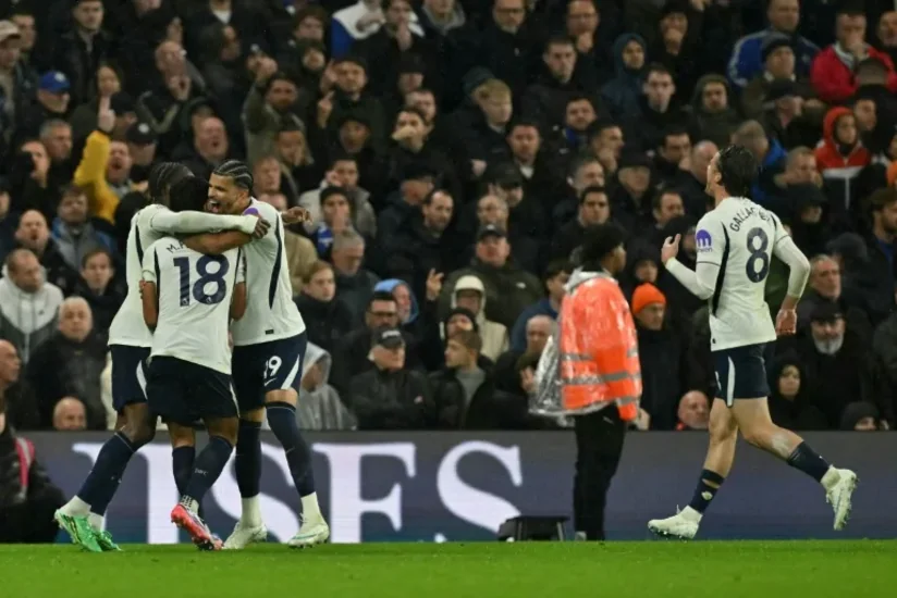 Çelsi öz meydanında Tottenhemə uduzub