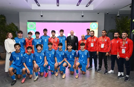 Prezident İlham Əliyev FIFA U-15 dünya çempionatının və festivalının açılış mərasimini izləyib - Yenilənib-2