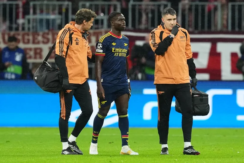 Arsenalın futbolçusu Bukayo Saka altı həftə yaşıl meydanlardan kənarda qalacaq