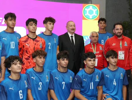 Prezident İlham Əliyev FIFA U-15 dünya çempionatının və festivalının açılış mərasimini izləyib - Yenilənib-2