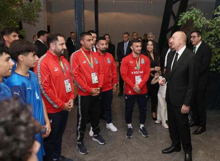 Prezident İlham Əliyev FIFA U-15 dünya çempionatının və festivalının açılış mərasimini izləyib - Yenilənib-2