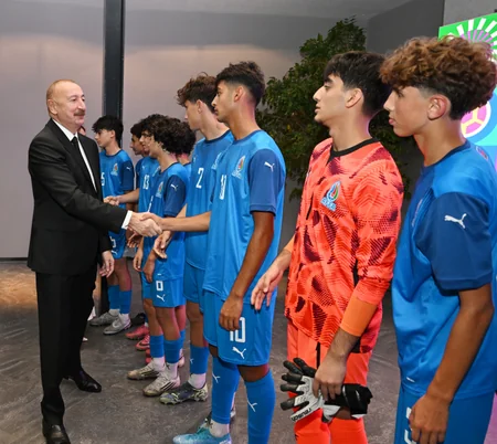 Prezident İlham Əliyev FIFA U-15 dünya çempionatının və festivalının açılış mərasimini izləyib - Yenilənib-2