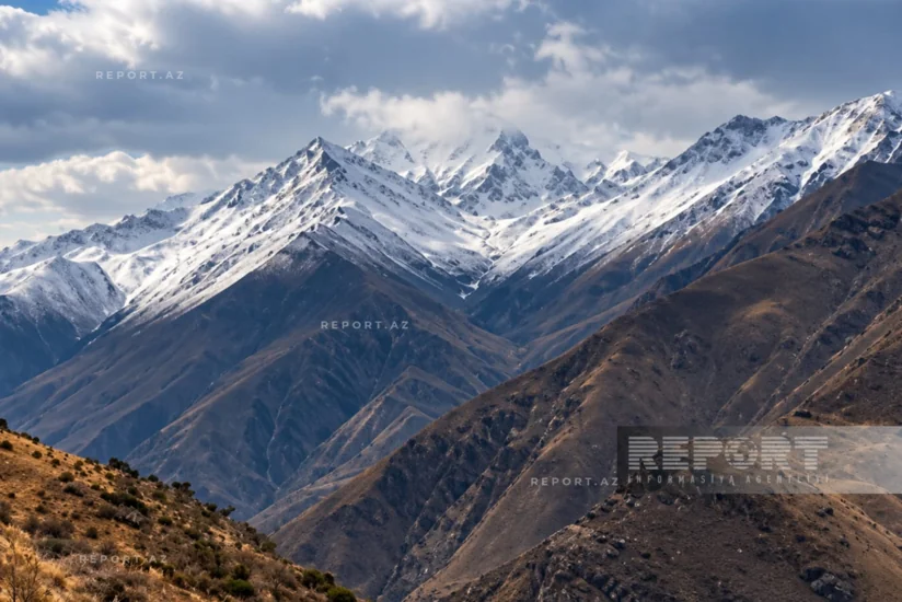 Snow falls in Nakhchivan's high mountain areas