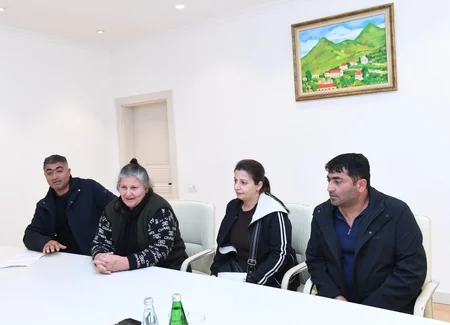 Rövşən Rzayev vətəndaş qəbulu keçirib