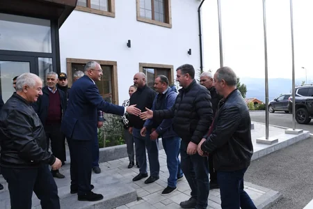 Rövşən Rzayev vətəndaş qəbulu keçirib