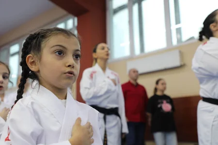 Bakıda 200-dən çox qadın karateçinin iştirakı ilə seminar keçirilib