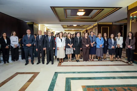 Naxçıvanda fiziki imkanları məhdud şəxslərin əl işlərindən ibarət sərgi-satış yarmarkası açılıb