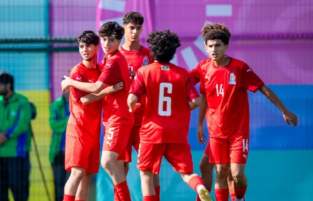 Rövşən Nəcəf və Canni İnfantino U-15 dünya çempionatının oyunlarını izləyiblər