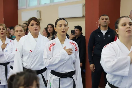 Bakıda 200-dən çox qadın karateçinin iştirakı ilə seminar keçirilib