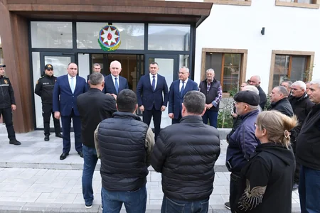 Rövşən Rzayev vətəndaş qəbulu keçirib