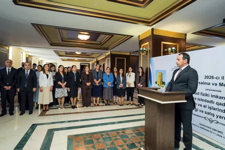 Naxçıvanda fiziki imkanları məhdud şəxslərin əl işlərindən ibarət sərgi-satış yarmarkası açılıb