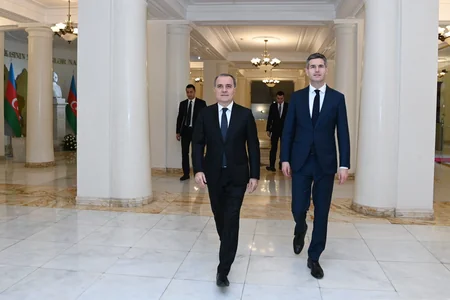 Ceyhun Bayramovun Niderland XİN rəhbəri ilə görüşü başlayıb
