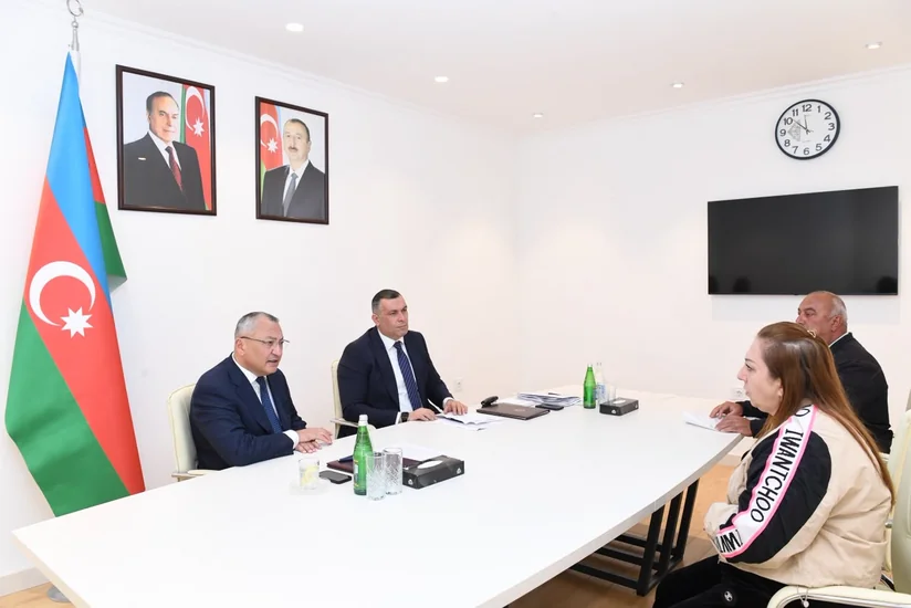 Rövşən Rzayev vətəndaş qəbulu keçirib