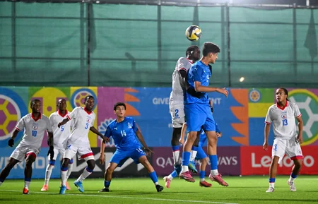 Rövşən Nəcəf və Canni İnfantino U-15 dünya çempionatının oyunlarını izləyiblər
