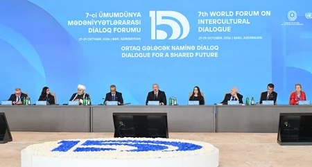İlham Əliyev: Vətən müharibəsində bütün etnik qrup və dinlərin nümayəndələri bir dəmir yumruq kimi vuruşdu