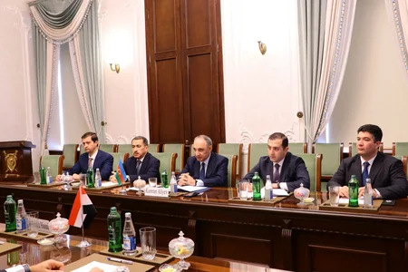 Kamran Əliyev Misir və Maldiv rəsmiləri ilə korrupsiyaya qarşı mübarizəni müzakirə edib