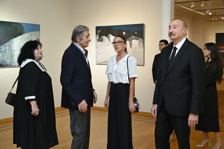 İlham Əliyev, Mehriban Əliyeva və ailə üzvləri Mənim Abşeronum: Üstə gəl adlı retrospektiv sərgi ilə tanış olublar
