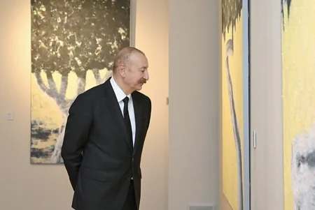 İlham Əliyev, Mehriban Əliyeva və ailə üzvləri Mənim Abşeronum: Üstə gəl adlı retrospektiv sərgi ilə tanış olublar