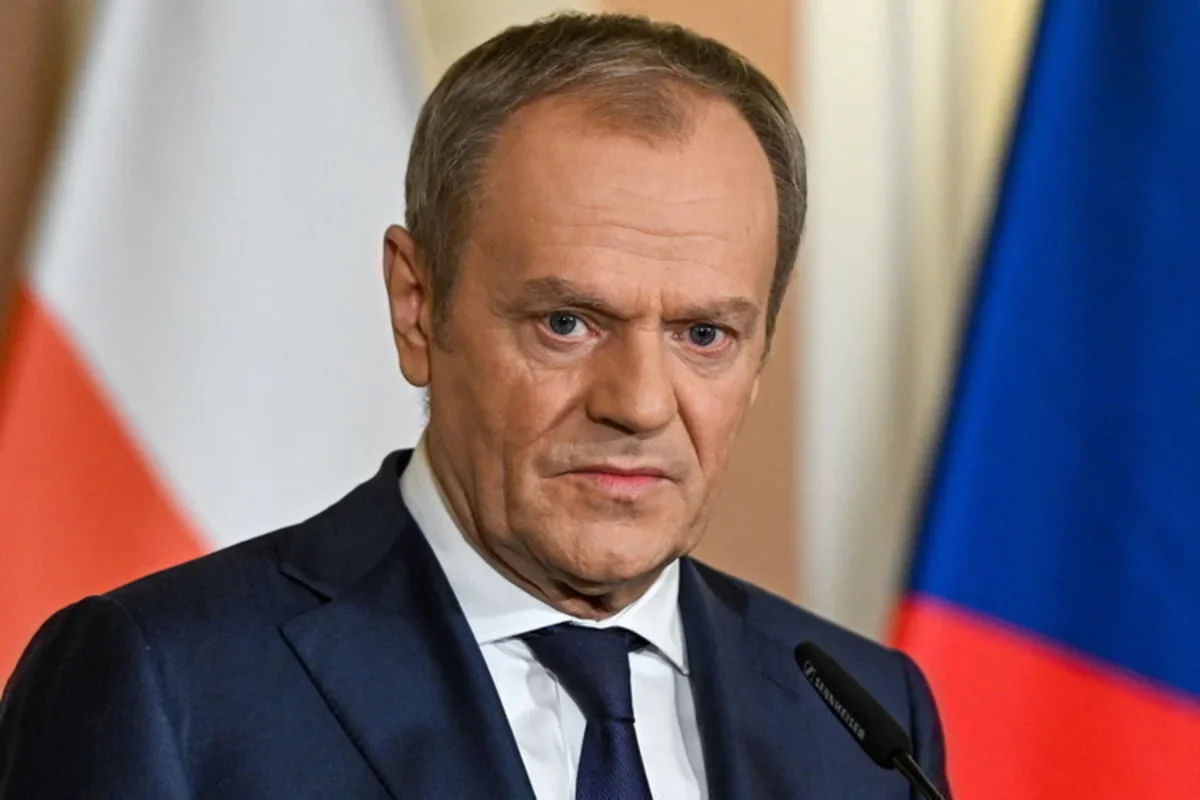 Tusk: Ukrayna ilə bağlı üçtərəfli danışıqlar noyabrın 4-də BƏƏ-də keçiriləcək