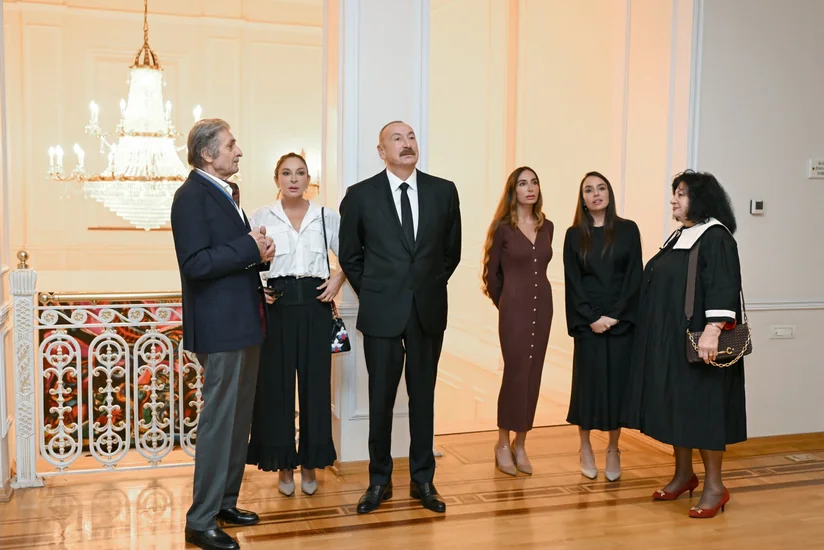 İlham Əliyev, Mehriban Əliyeva və ailə üzvləri Mənim Abşeronum: Üstə gəl adlı retrospektiv sərgi ilə tanış olublar