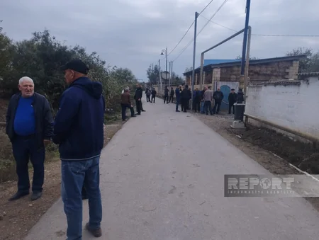 Житель Сальяна нанес ножевые ранения троим членам семьи - Обновлено