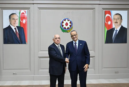 Azerbaijani PM meets with OIC Secretary-General