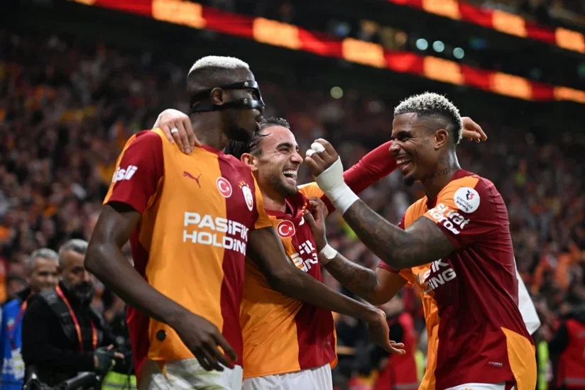 Türkiyə Super Liqası: Qalatasaray Fənərbağçanı məğlub edib