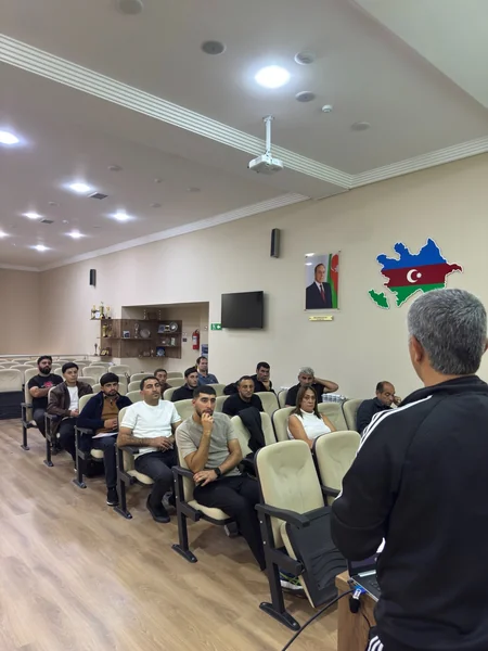 Dünya Atletikasının dəstəyi ilə Bakıda məşqçilər üçün seminar başlayıb